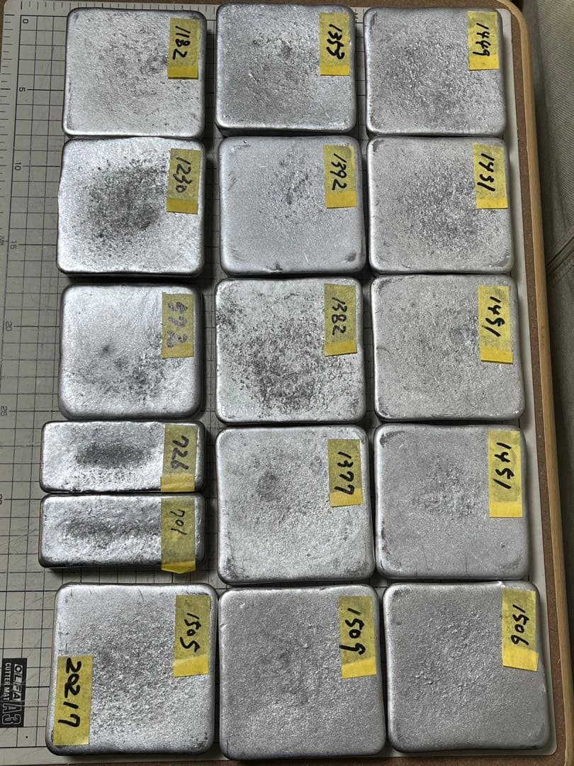 ▷▷ 溶解用として、鉛の塊！鉛インゴット？　20.217kg