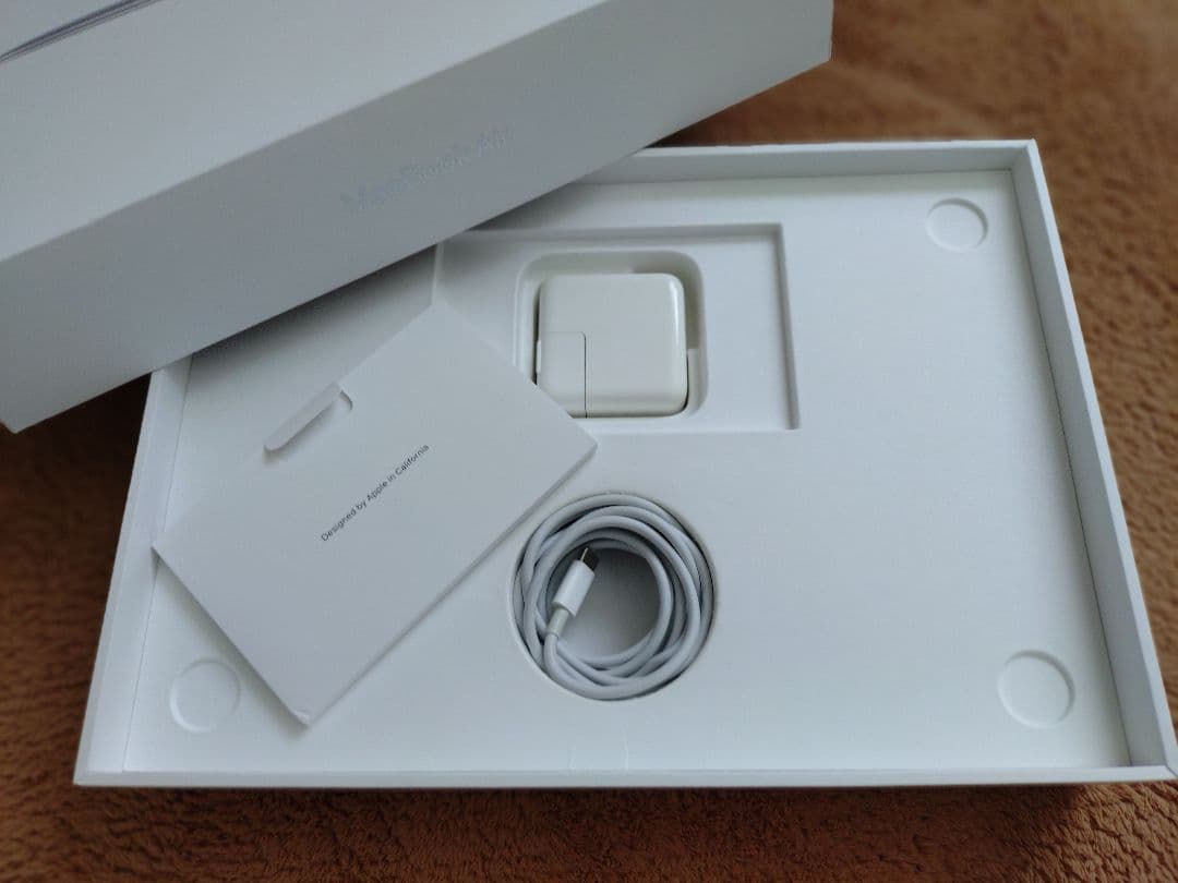 Apple MacBookair 13インチ シルバー