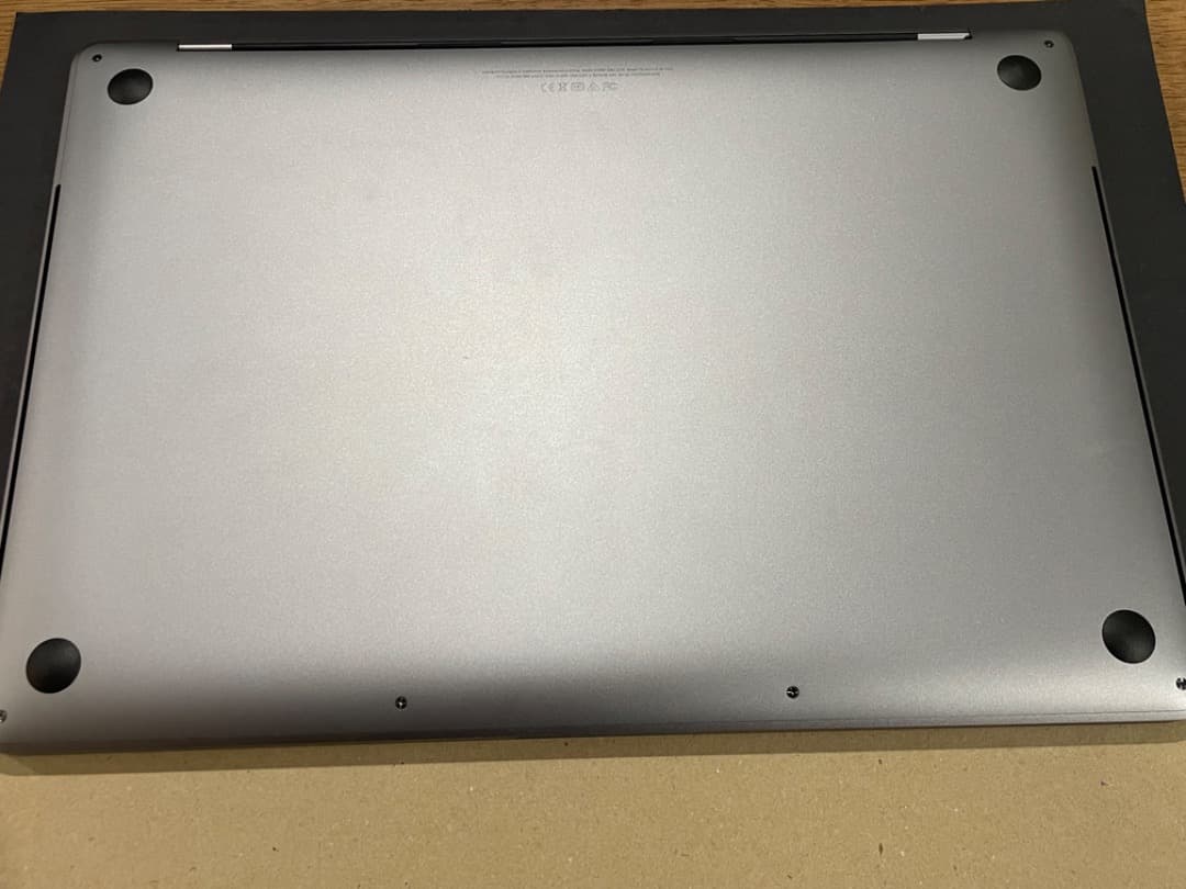 ◯Macbook Pro 2018 2TB 32GB 2.9GHz WIN11