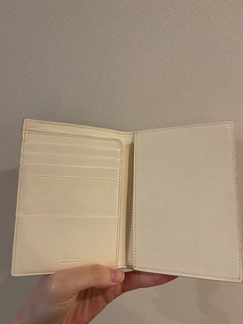 LORO PIANAパスポートケース スイングスーツケースデザイン