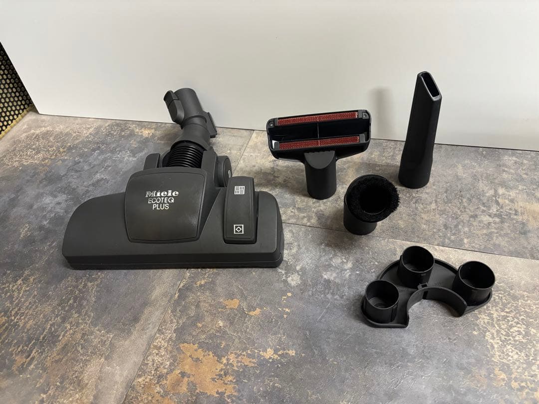 ミーレ 掃除機 オータムレッド CompactC2 SDCO4