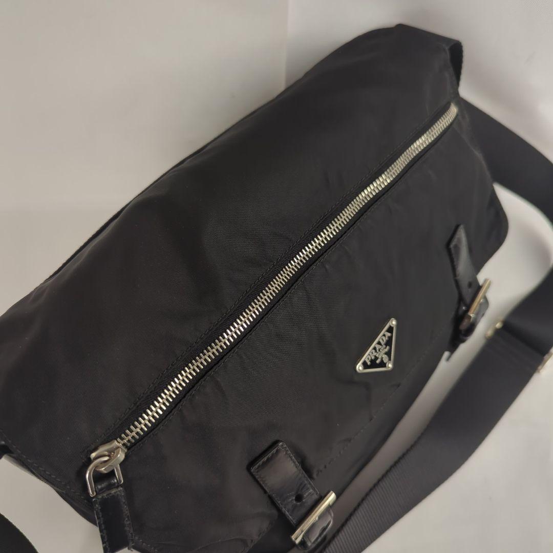 PRADA プラダ ナイロン ショルダー メッセンジャーバッグ プレート ロゴ