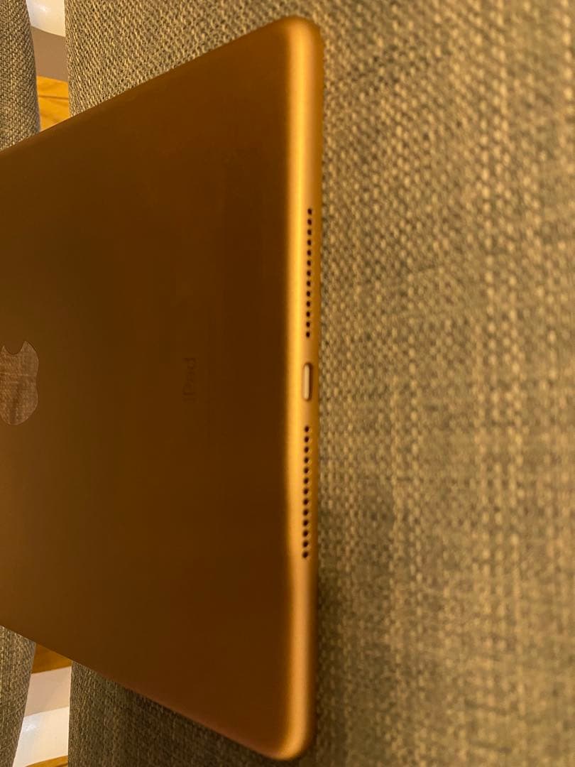 美品 Apple iPad 第6世代 32GB Wi-Fiモデル