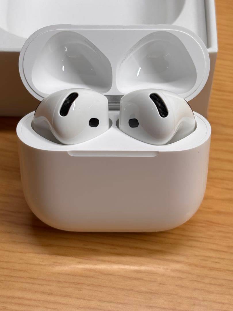 らいら様AirPods 4 （ANC搭載）　（iFaceケース&イヤーピース付）