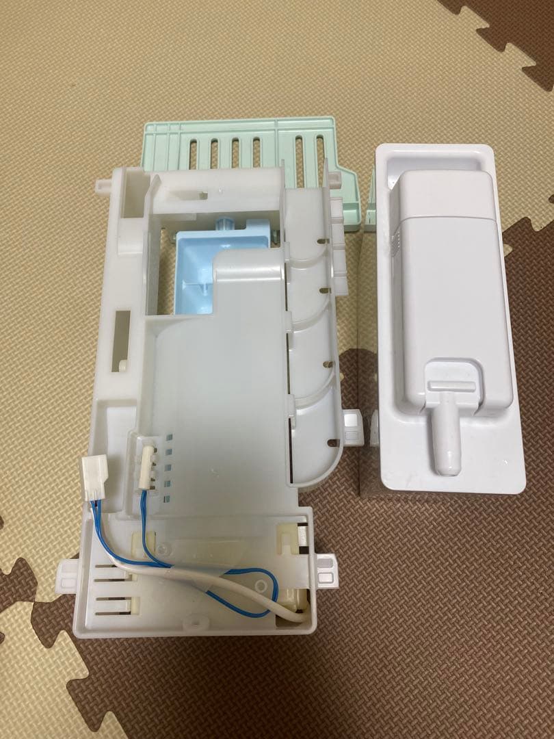 日立冷蔵庫部品　2セット　型番：R-HW52J