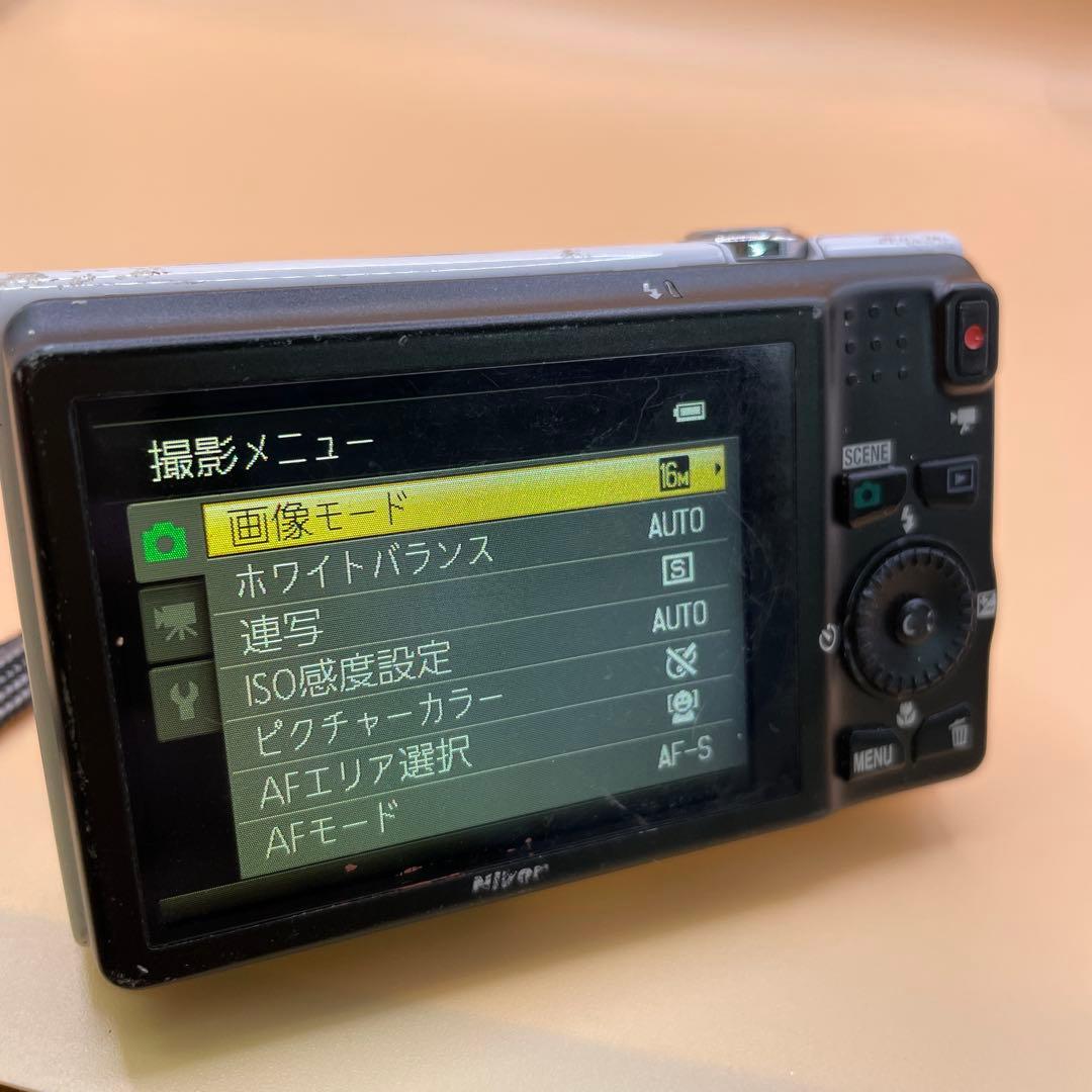 Nikon COOLPIX S6200 デジカメ B043