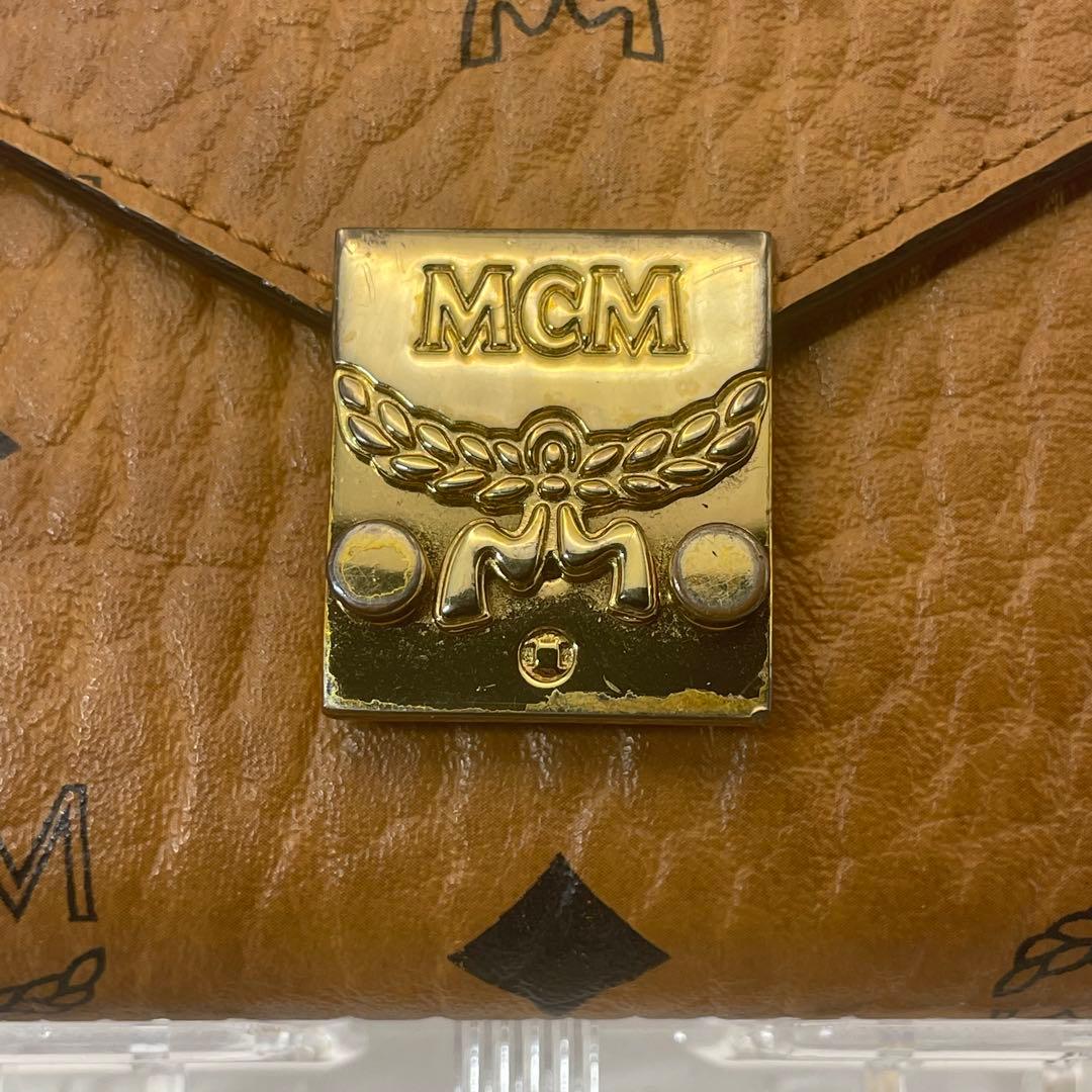 専用♡MCM✨ エムシーエム　ミニウォレット ゴールドチェーン ショルダーバッグ