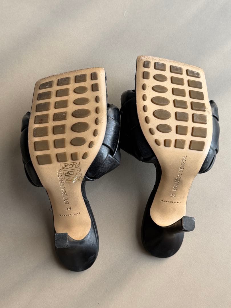 BOTTEGA VENETA 編み込みブラックサンダル 34