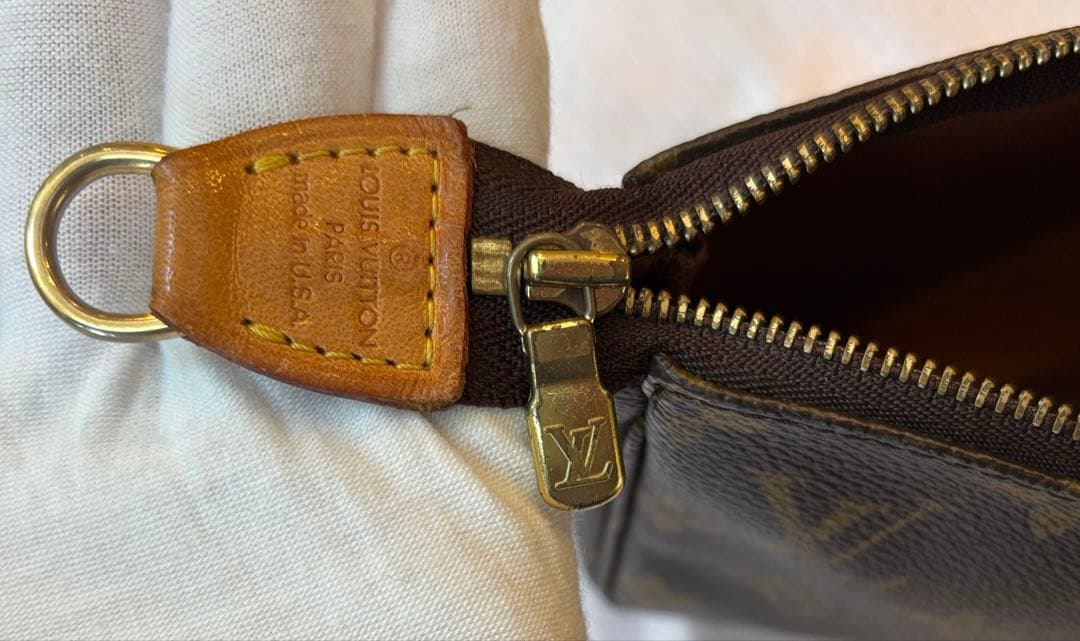 LOUIS VUITTON ポシェット アクセソワール キーフォルダー付き