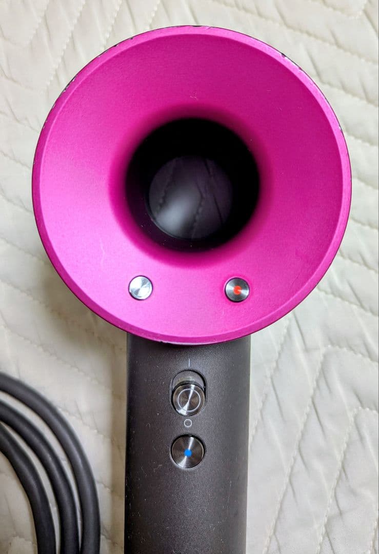 【美品】ダイソンドライヤー Dyson 大風量 レッド