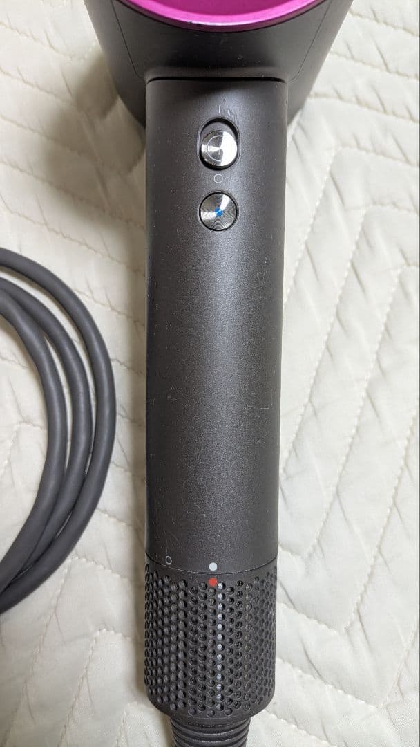 【美品】ダイソンドライヤー Dyson 大風量 レッド