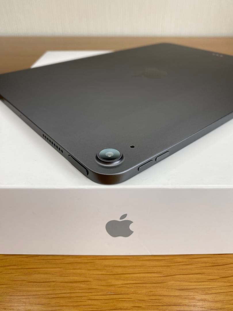 iPad本体　美品 iPad Air 第5世代　Apple M1チップ