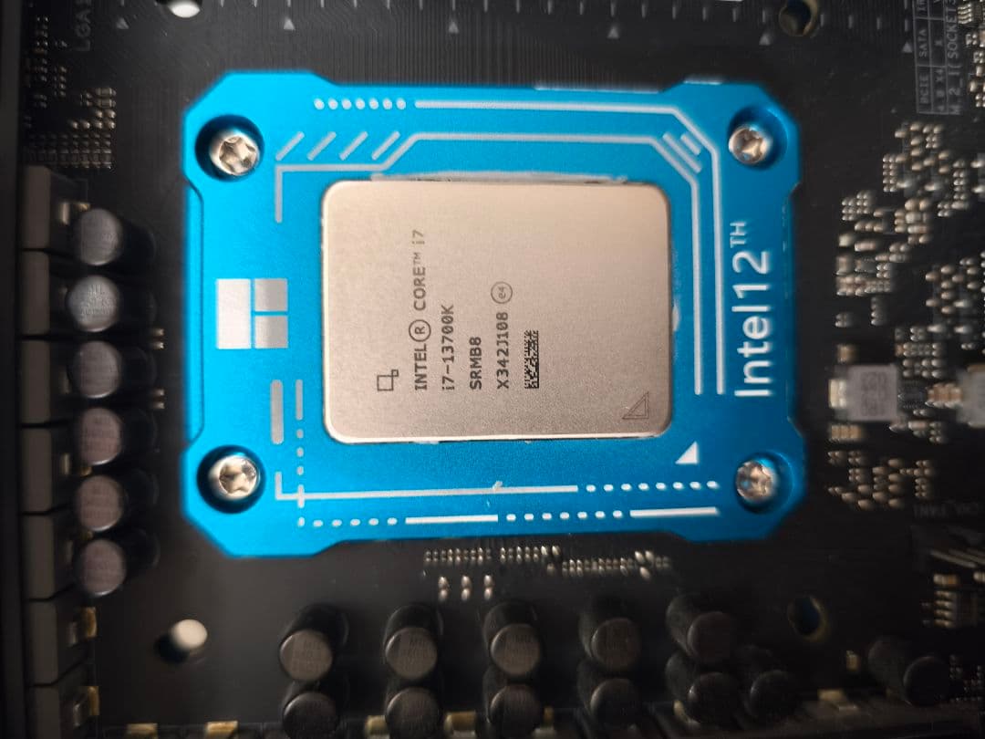 CPU Core i7 13700k Tuf z790 d4 ddr4 64gb