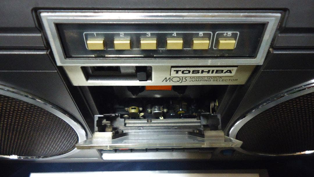 ♪昭和銘機　整備清掃ラジカセ　東芝　RT-8900S BOMBEAT12