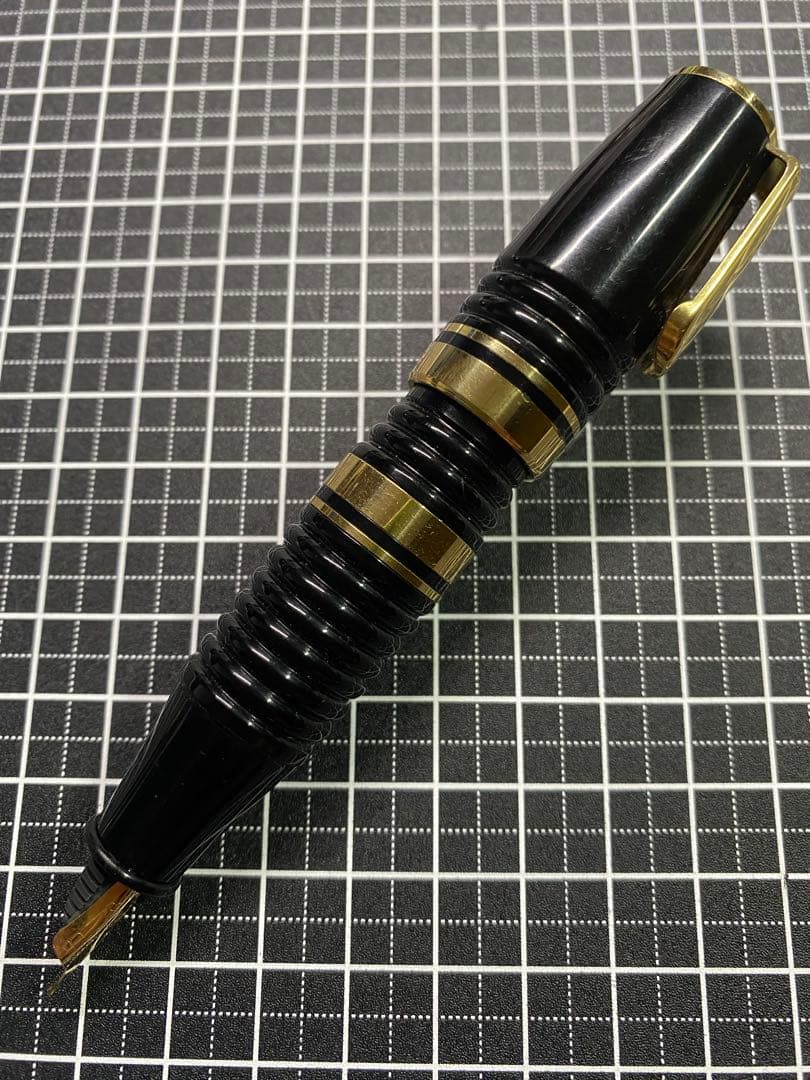 Platinum Glamor 万年筆　字幅M