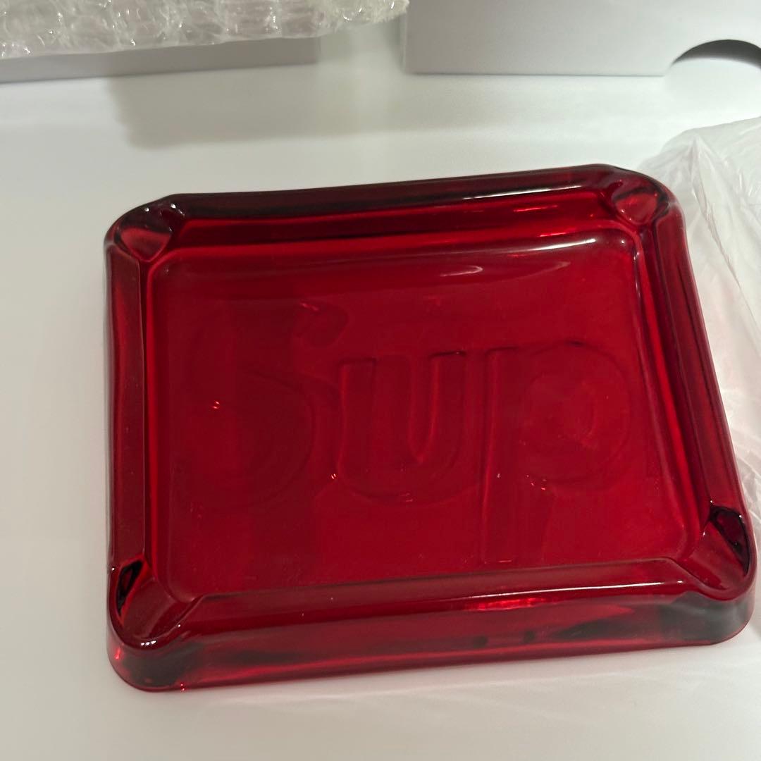 Supreme Debossed Glass Ashtray Red 灰皿
