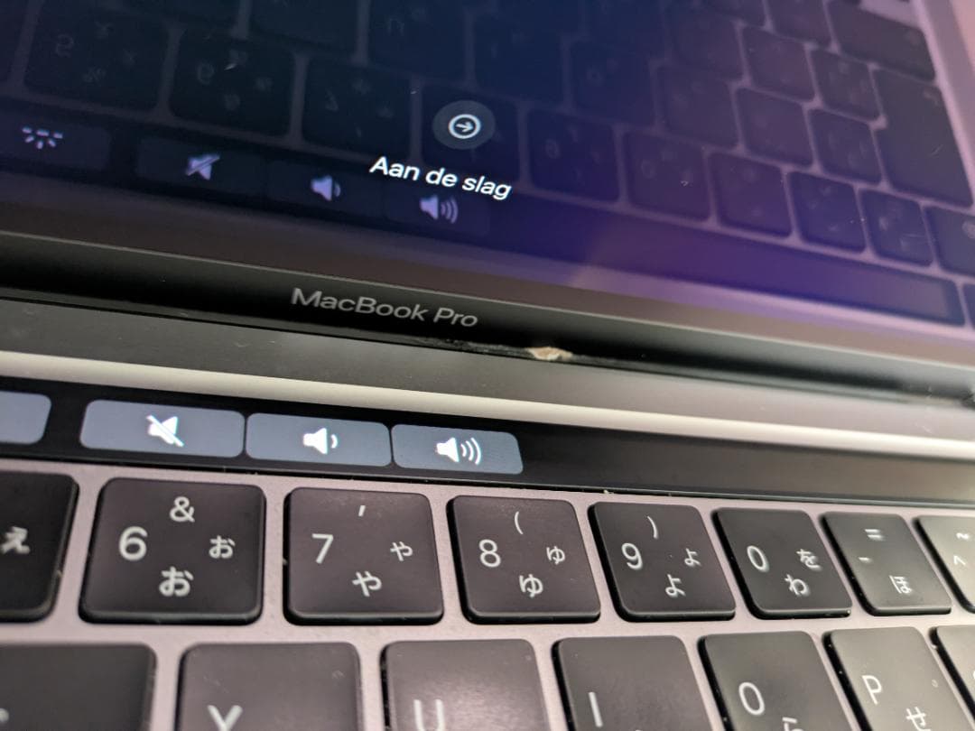 A2338 macbook pro　1台