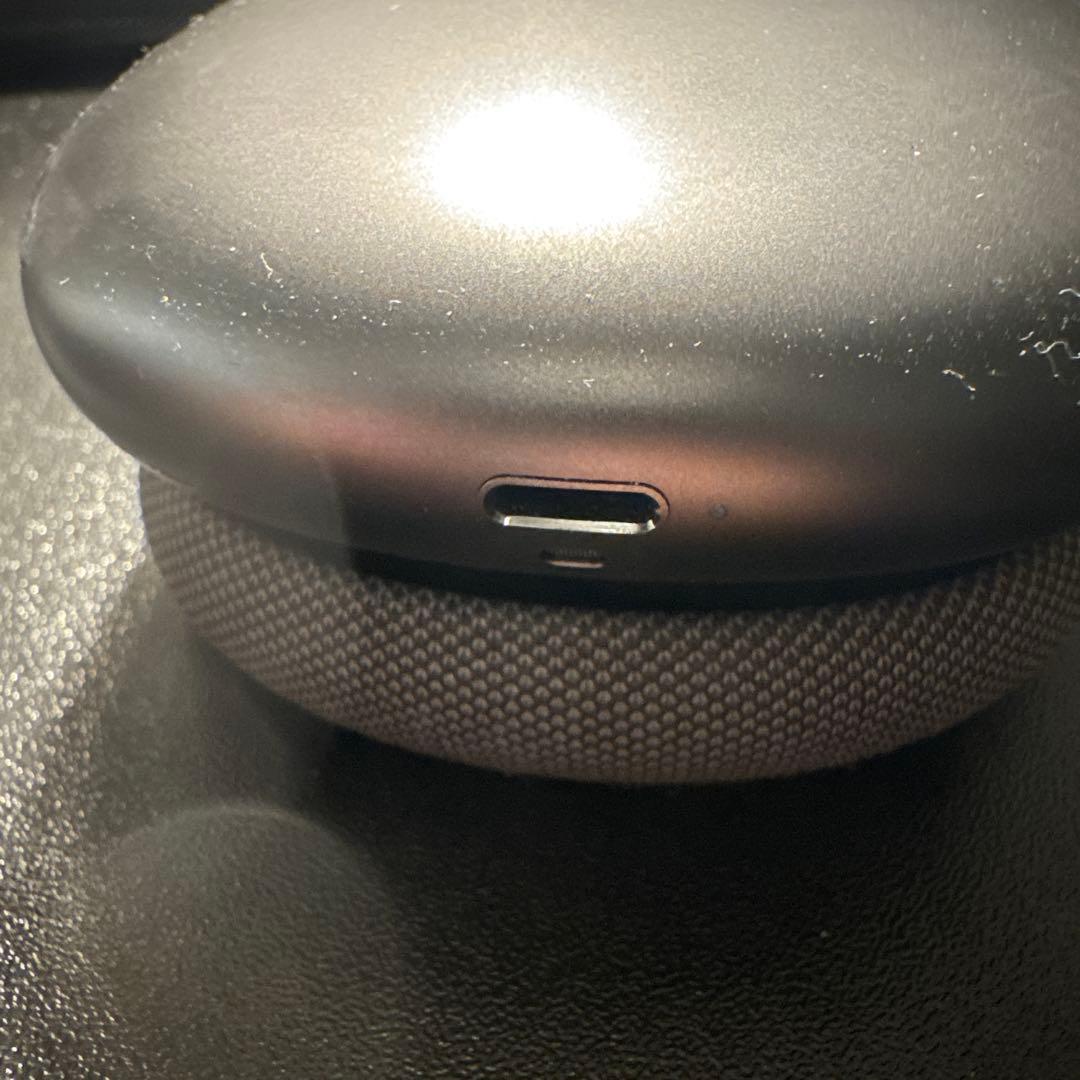 AirPods Max スペースグレイ　英雄巨人タイタス