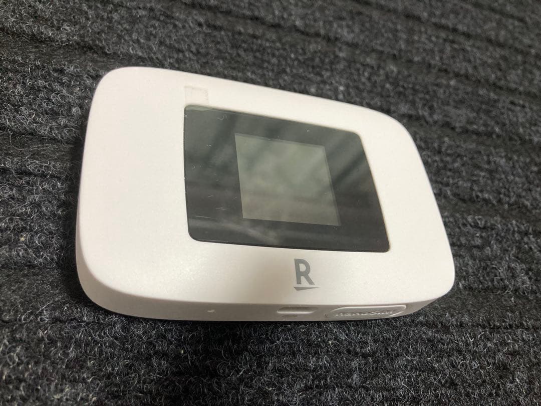 楽天　pocket Platinum Pocket wi-fi 新品未使用