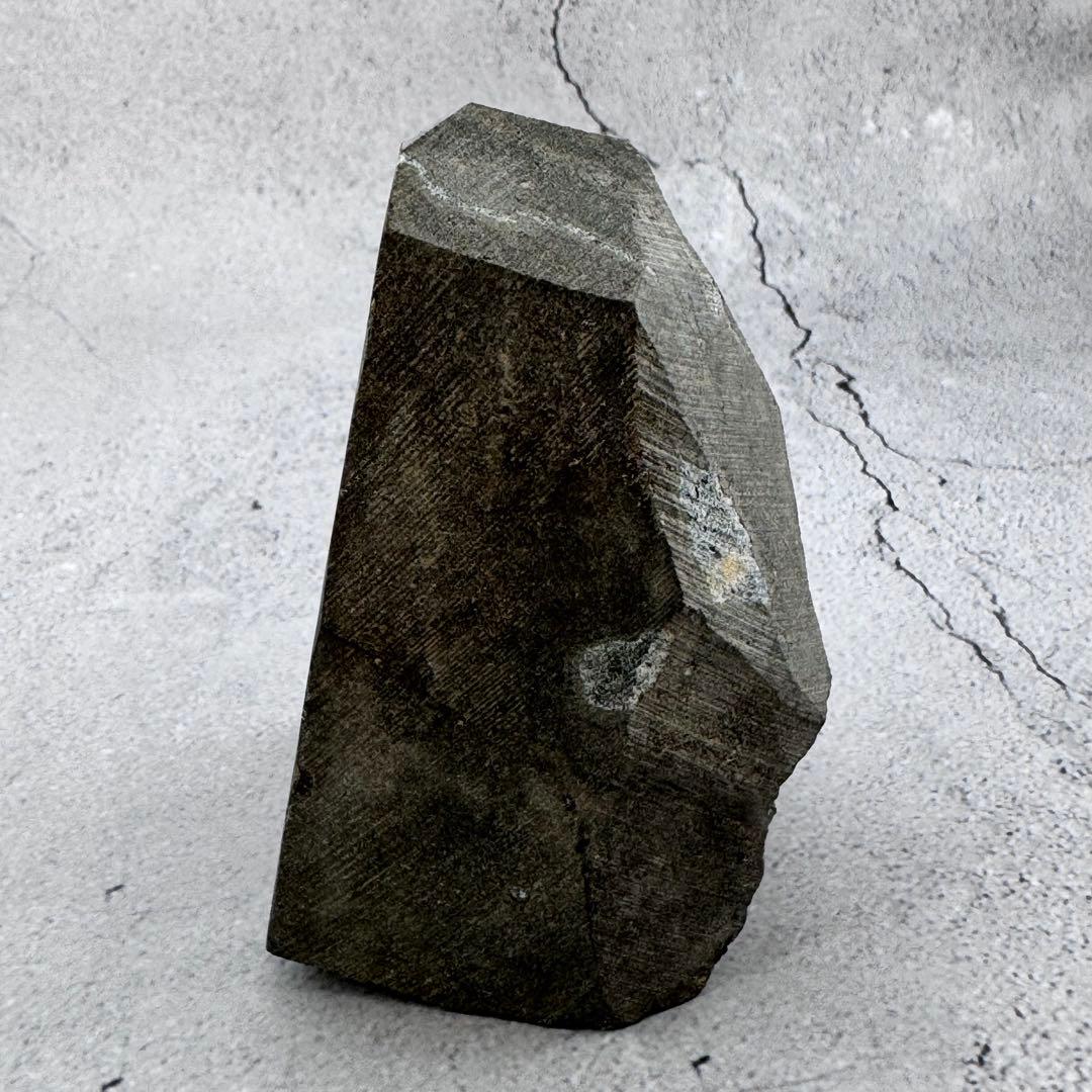 G-99アメジストクラスター 小型ドーム 原石 天然石 パワーストーン　希少