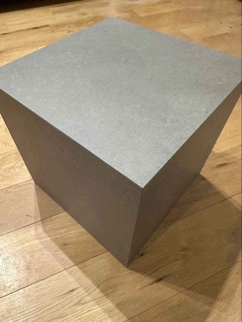 サイドテーブル　、ディスプレイ台