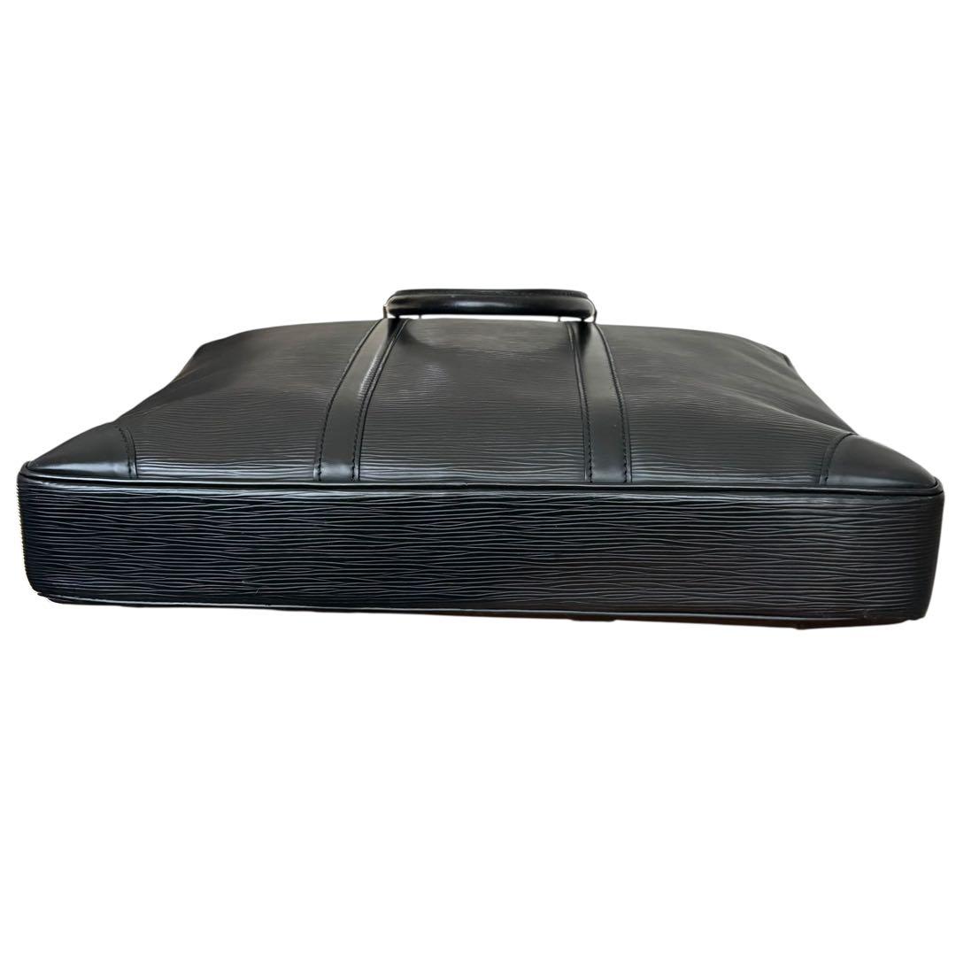 ルイヴィトン エピ ポルトドキュマン 黒 バッグ　ビジネスバッグ　A4収納可能