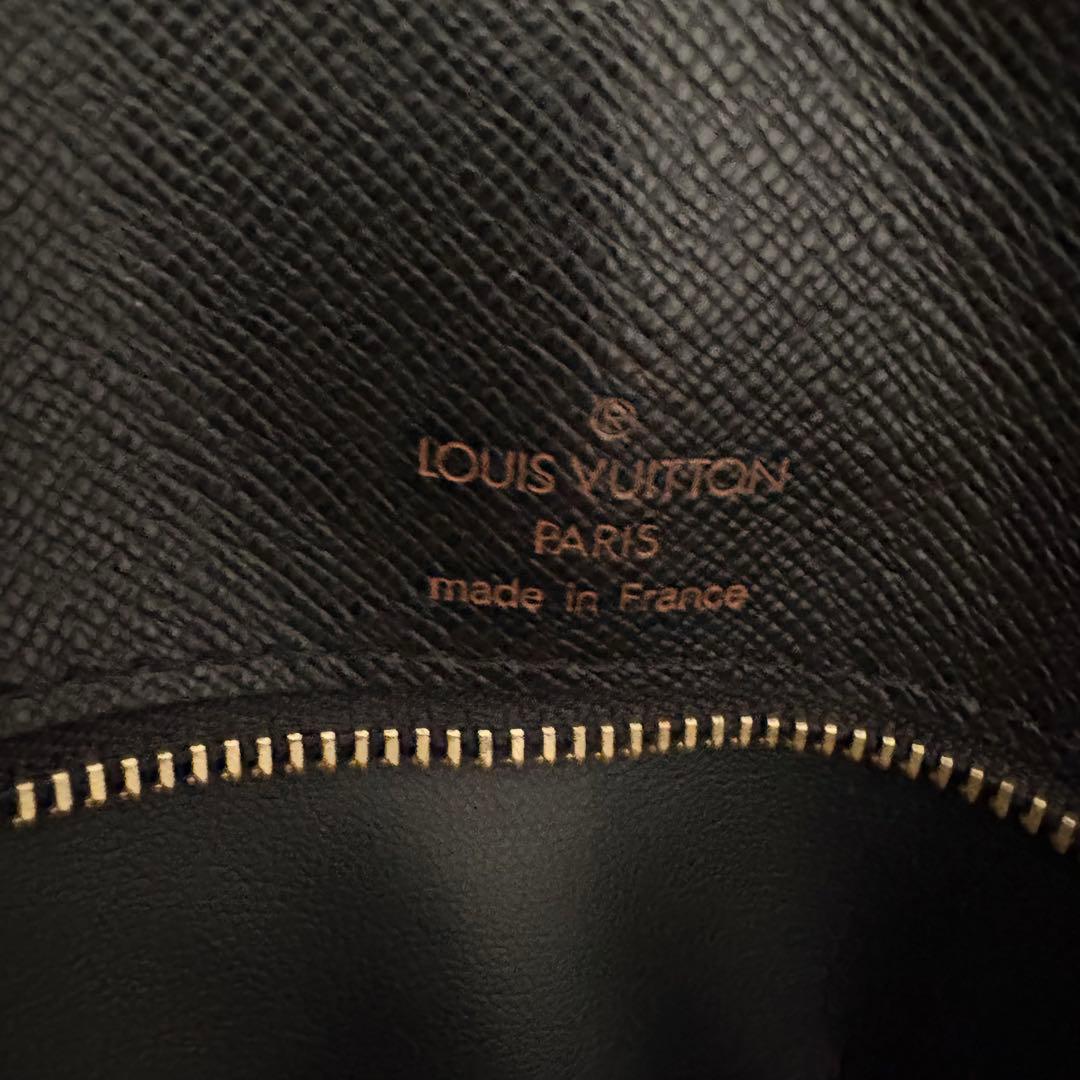 ルイヴィトン エピ ポルトドキュマン 黒 バッグ　ビジネスバッグ　A4収納可能