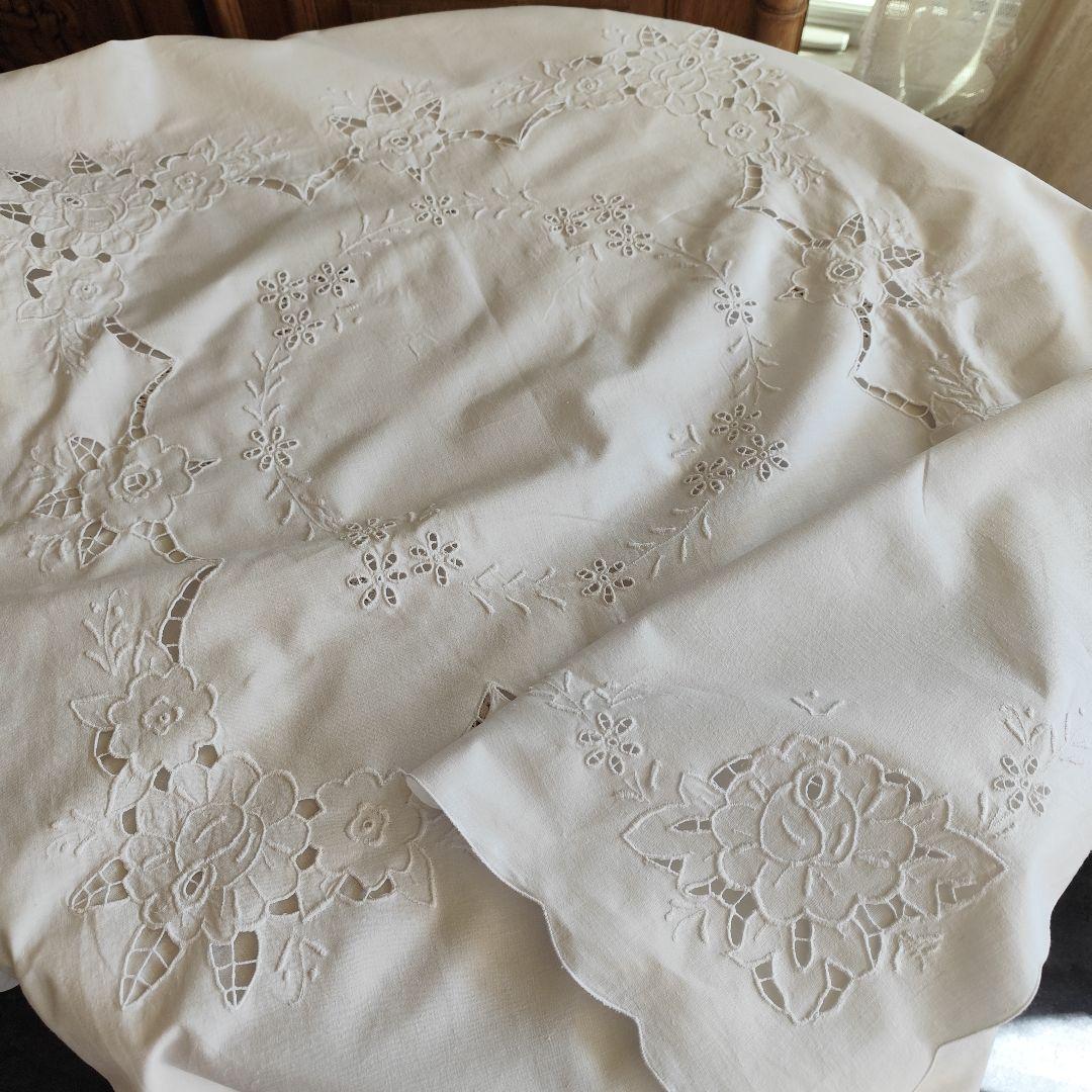 白糸カットワーク　ヴィンテージクロス