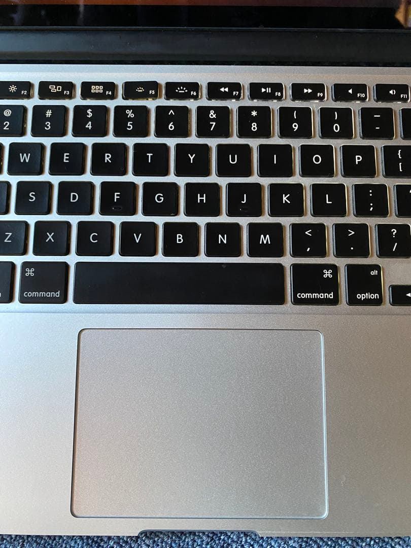 r*a様 MacBook Pro 2015 16G 256G 画面美品