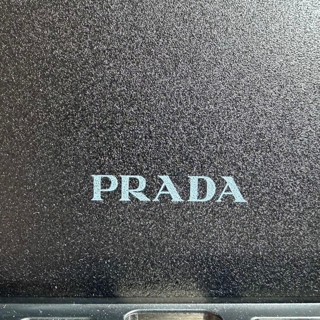 新品 未使用 プラダ PRADA iPhoneケース 16 ProMax ロゴ