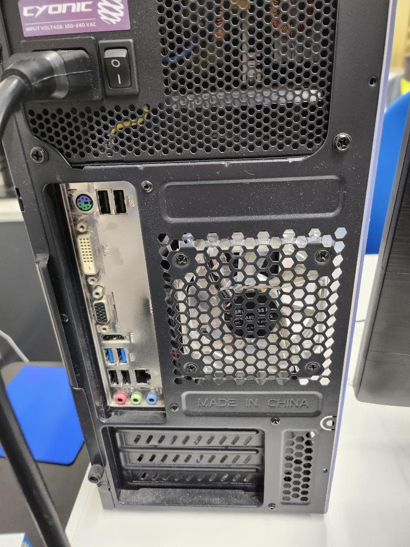 デスクトップPC　 USBポート多数　passmark 3535