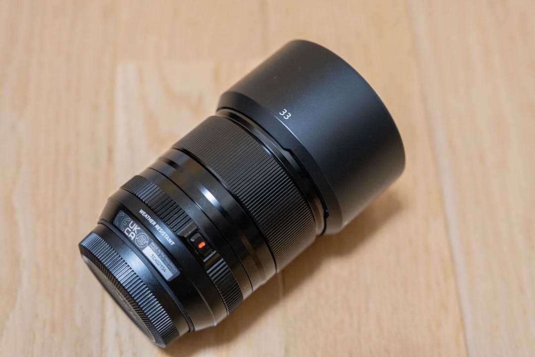 FUJIFILM XF33mm F1.4 単焦点レンズ　純正メタルフードつき