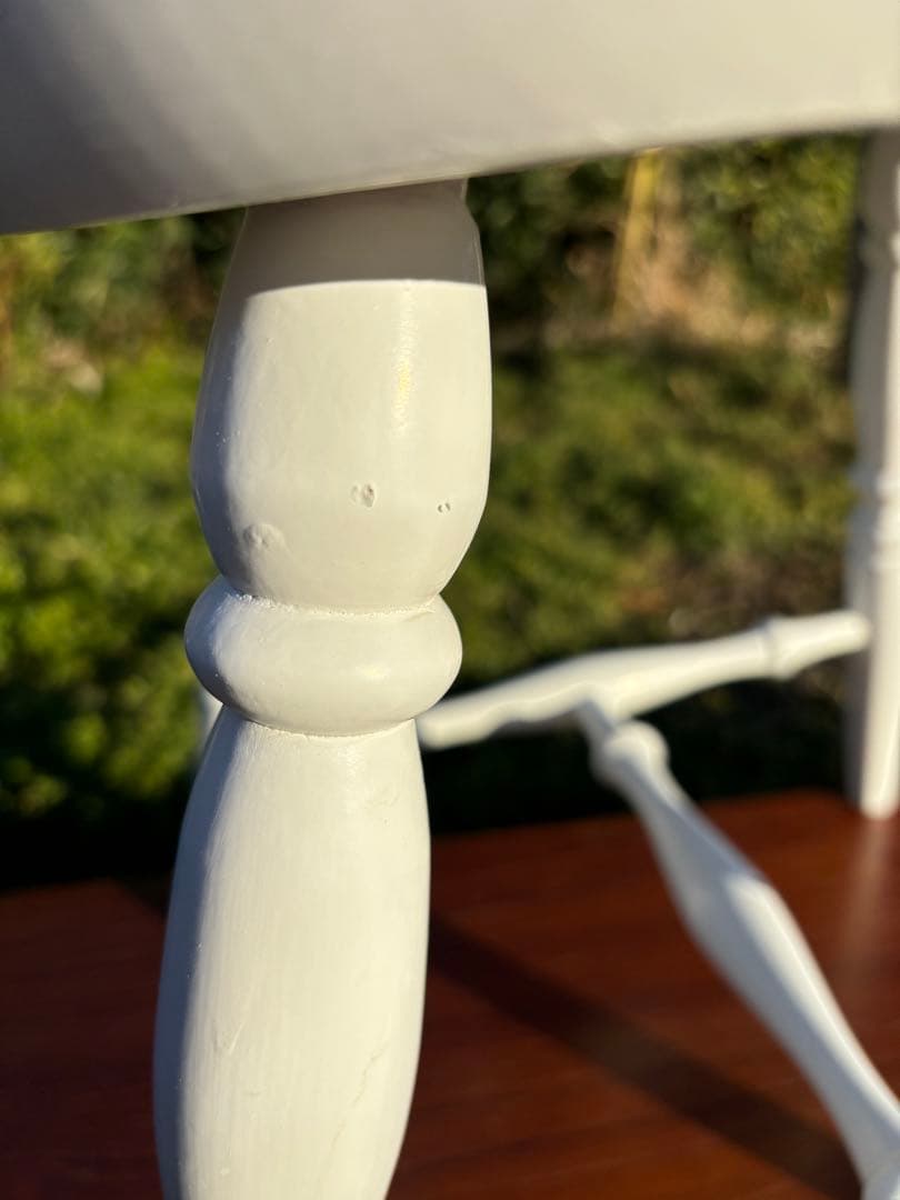 飛騨家具　WINDS太平 白いダイニングチェア② ウィンザーチェア　鋲打ち