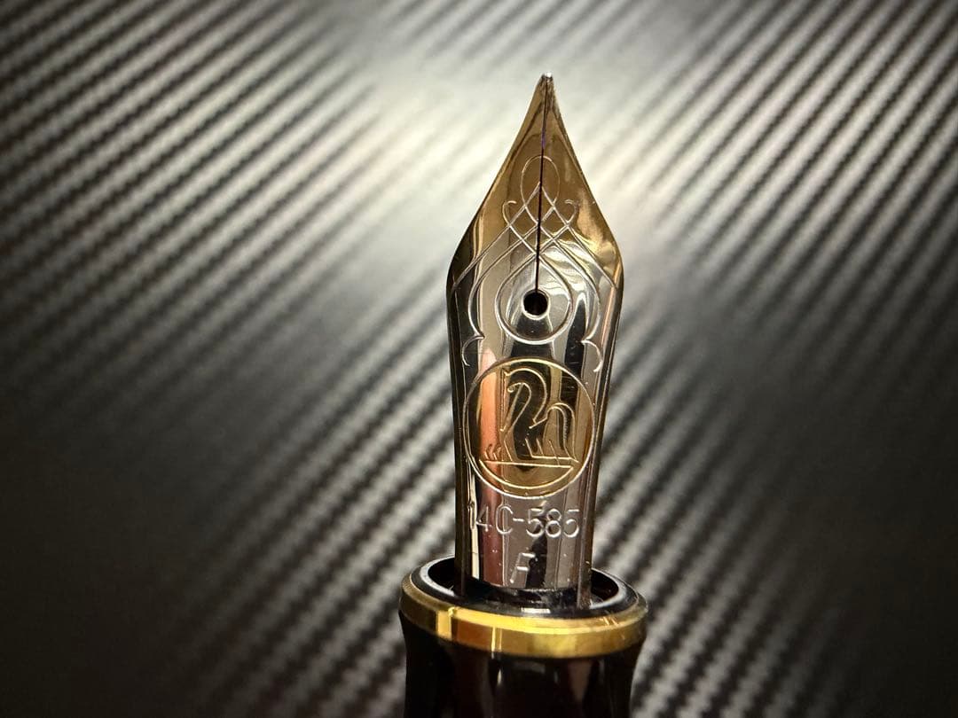 未使用に近い ペリカン 初期型 スーベレーン M800 14C 緑縞 F 万年筆