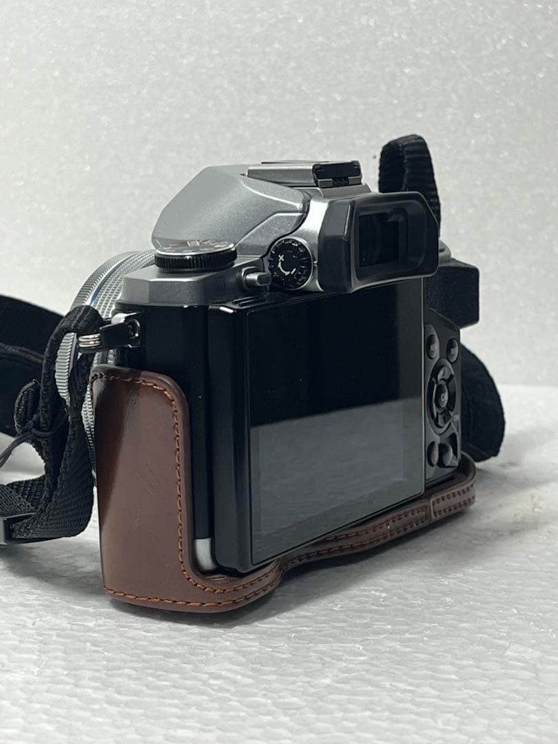 OLYMPUS OM-D E-M10 レンズキット 現状品 美品