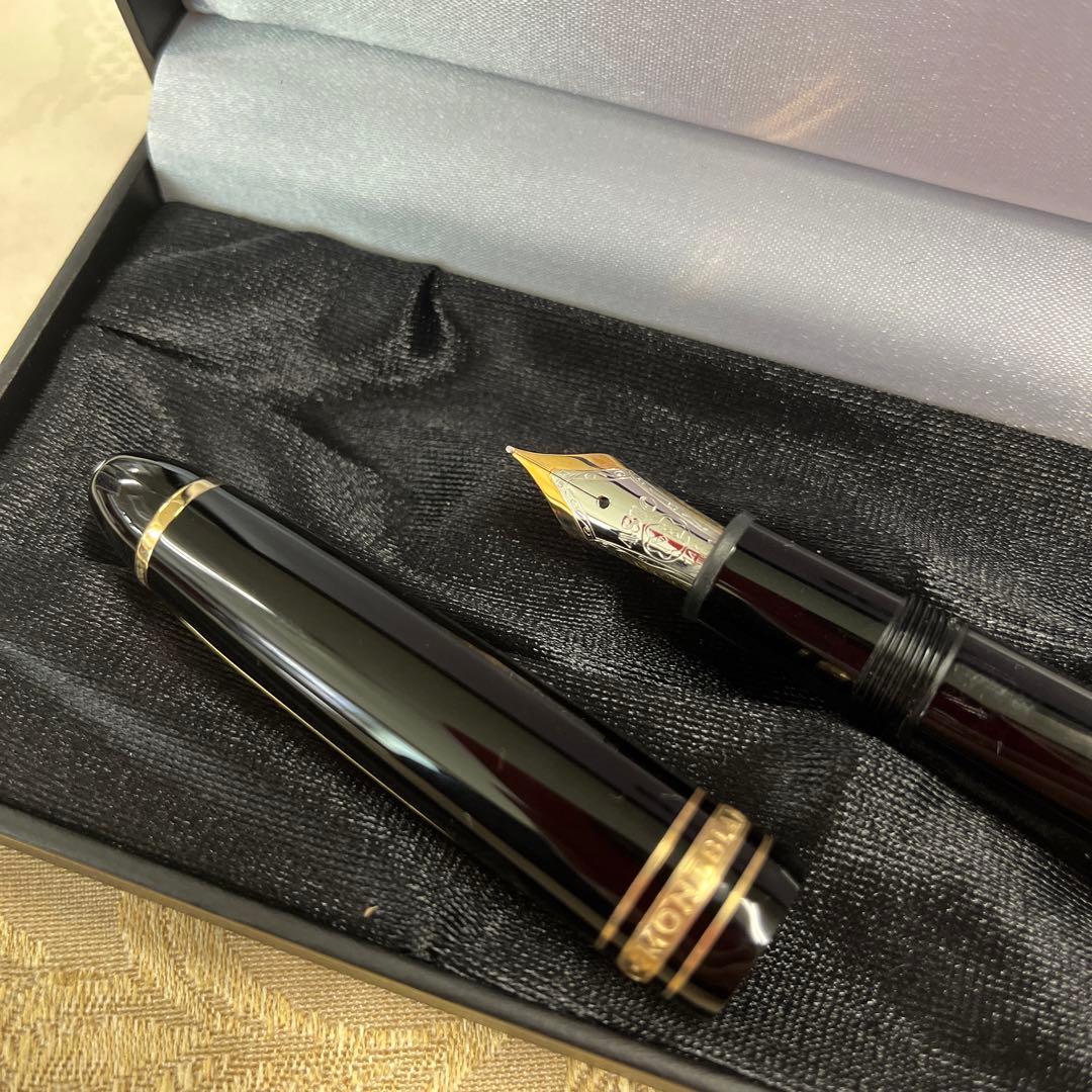 Montblanc ブラック 万年筆 専用ケース付き