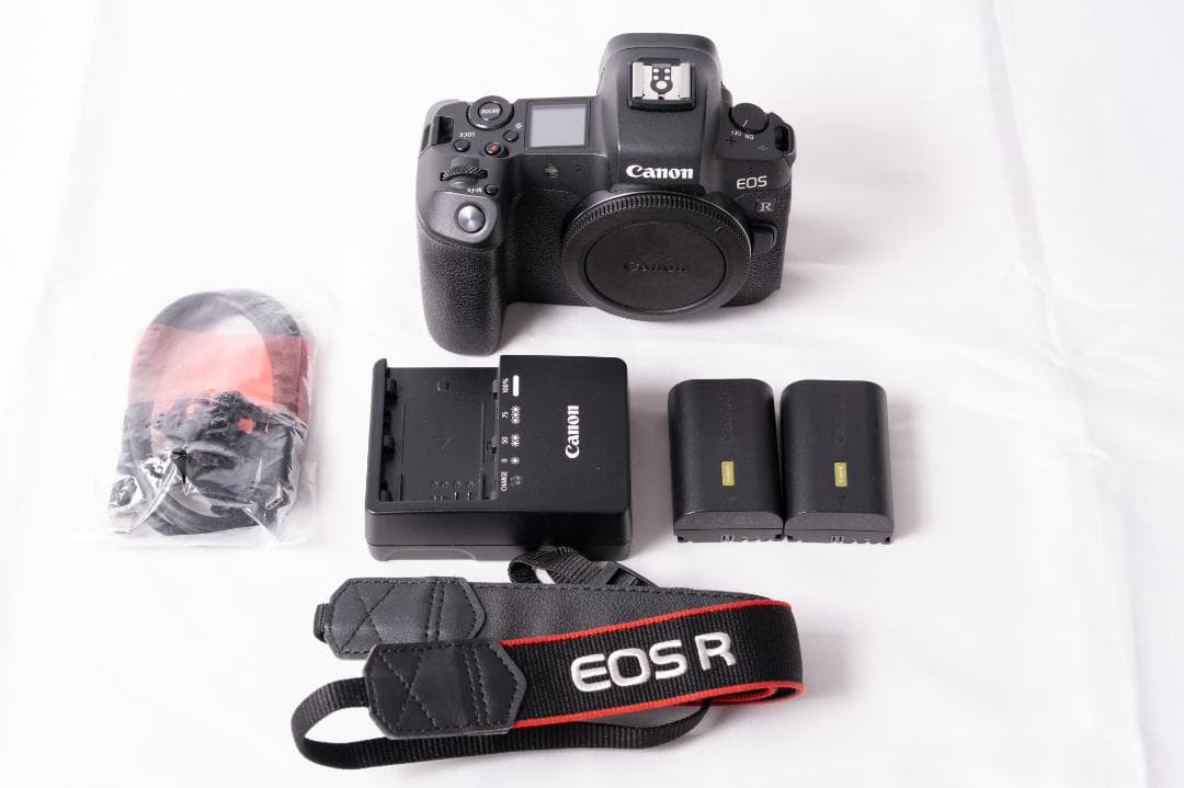 Canon EOS R ミラーレスカメラ　ボディ