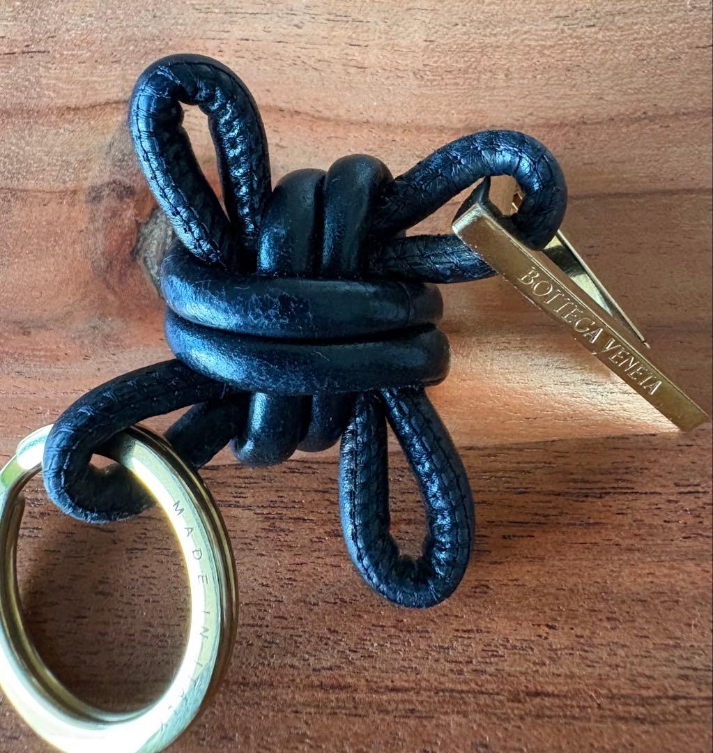 【希少品】【美品】BOTTEGA VENETAトライアングルキーリング