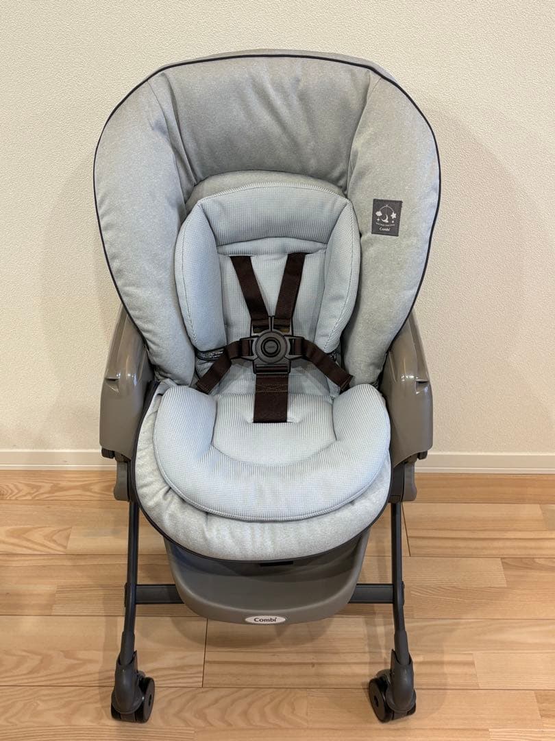 ハイローチェアー Combi ネムリラ AUTO SWING LM ベビーチェア