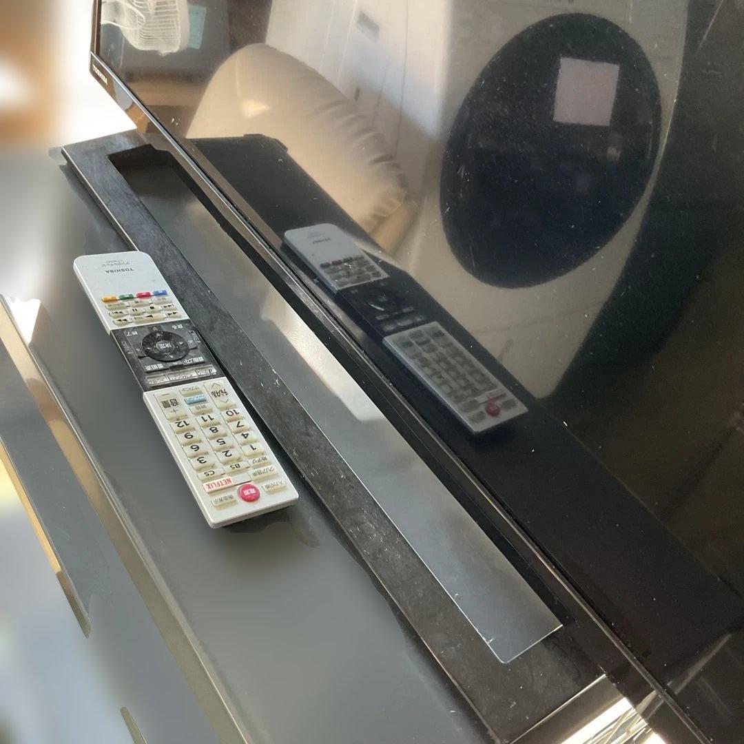 液晶テレビ　REGZA TOSHIBA 32S22 2019年　リモコン付き　⓶