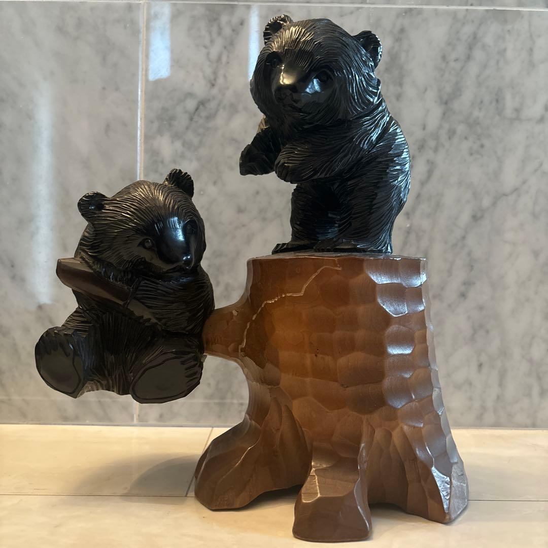 アイヌビンテージ　可愛らしく平和的な瞳に癒される一刀彫りのクマの特大彫刻