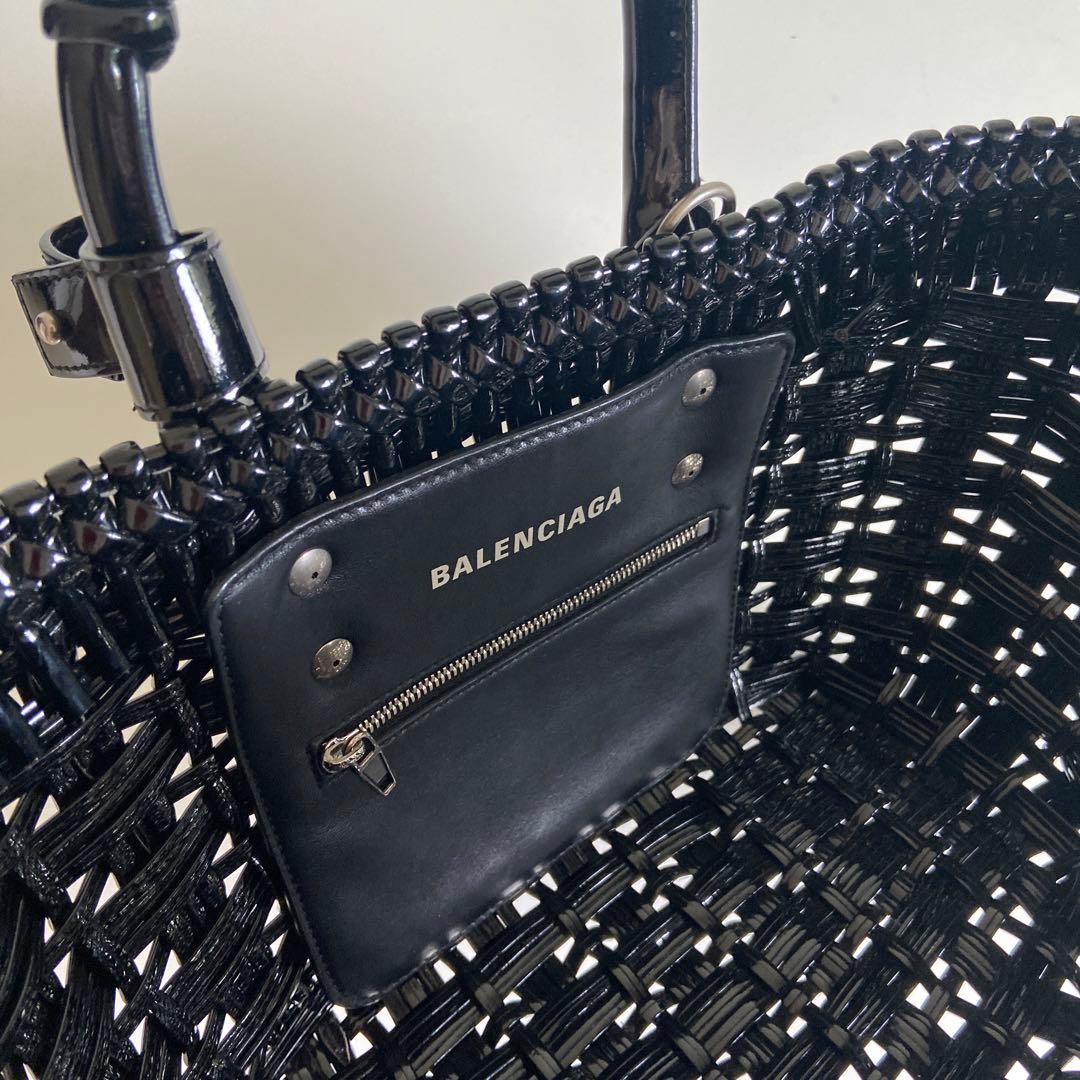 バレンシアガ　BISTRO XS ストラップ付きバスケット　ブラック