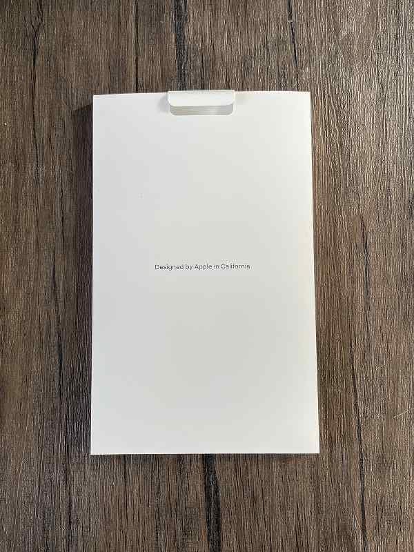 ⑪【美品】iPad Apple 第9世代　Wi-Fiモデル　64GB