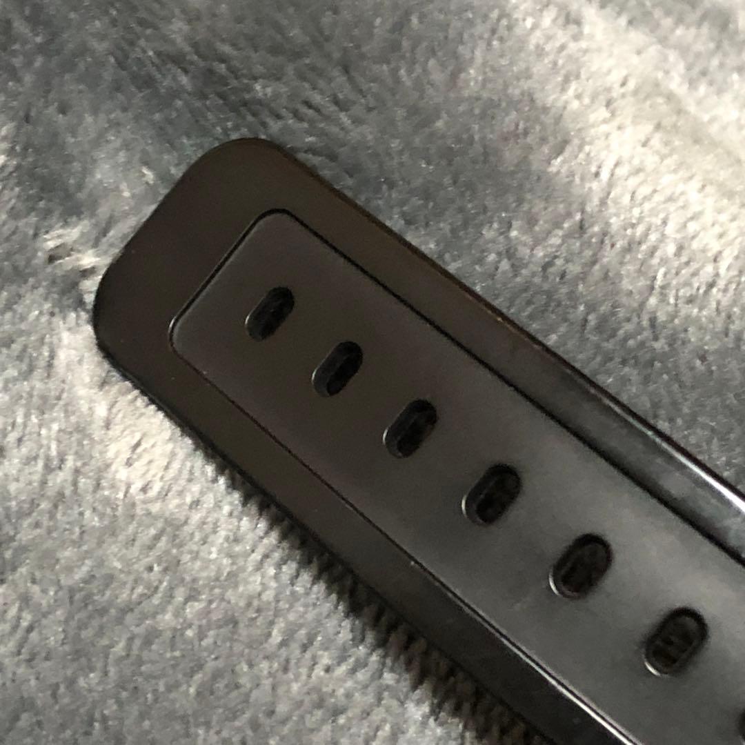 メタル×ミリタリー［良品きれい］GM-5600B カーキグリーン G-SHOCK