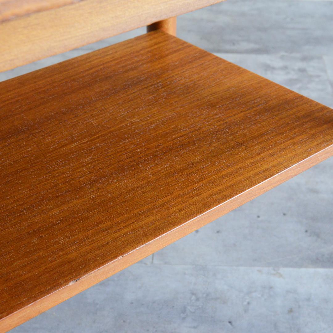 デンマーク 北欧ヴィンテージ チーク サイドテーブル 棚付き 北欧家具