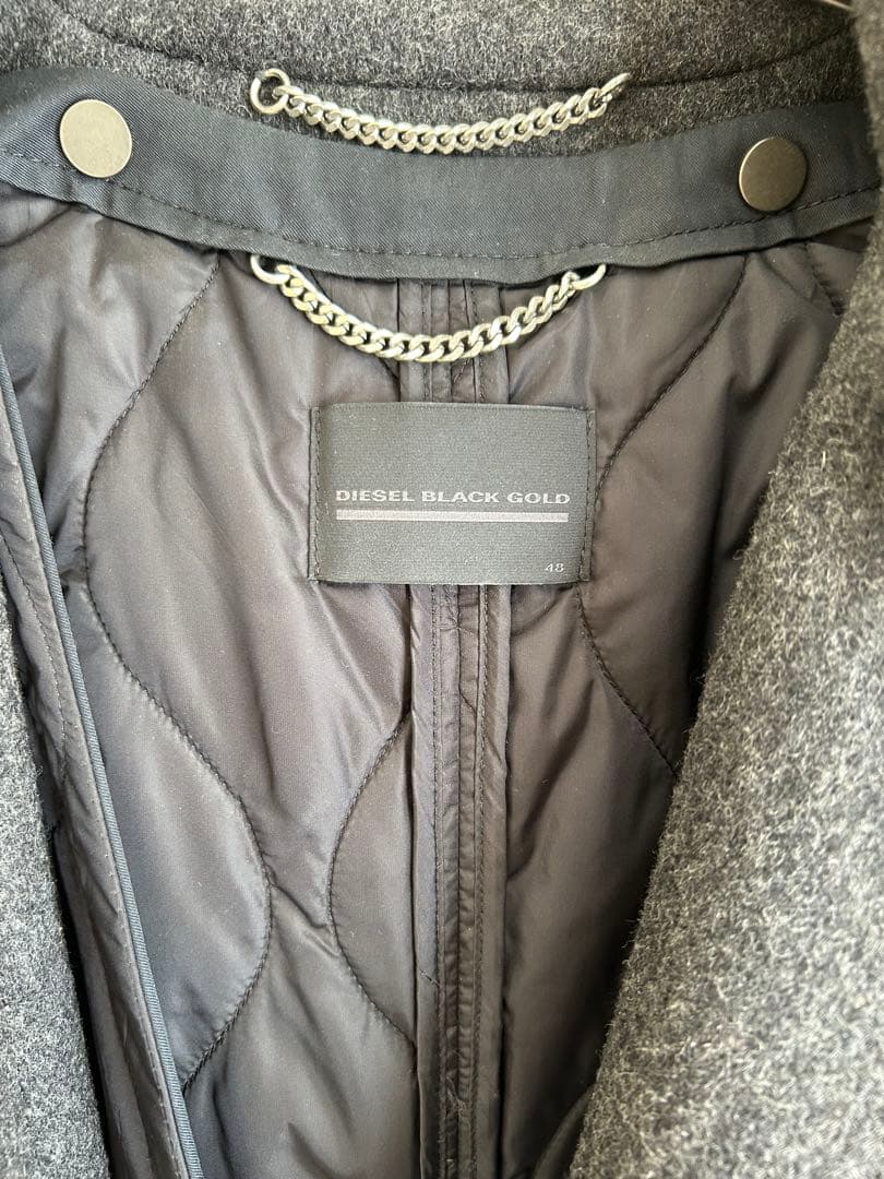 ディーゼル　ブラックゴールドのコート