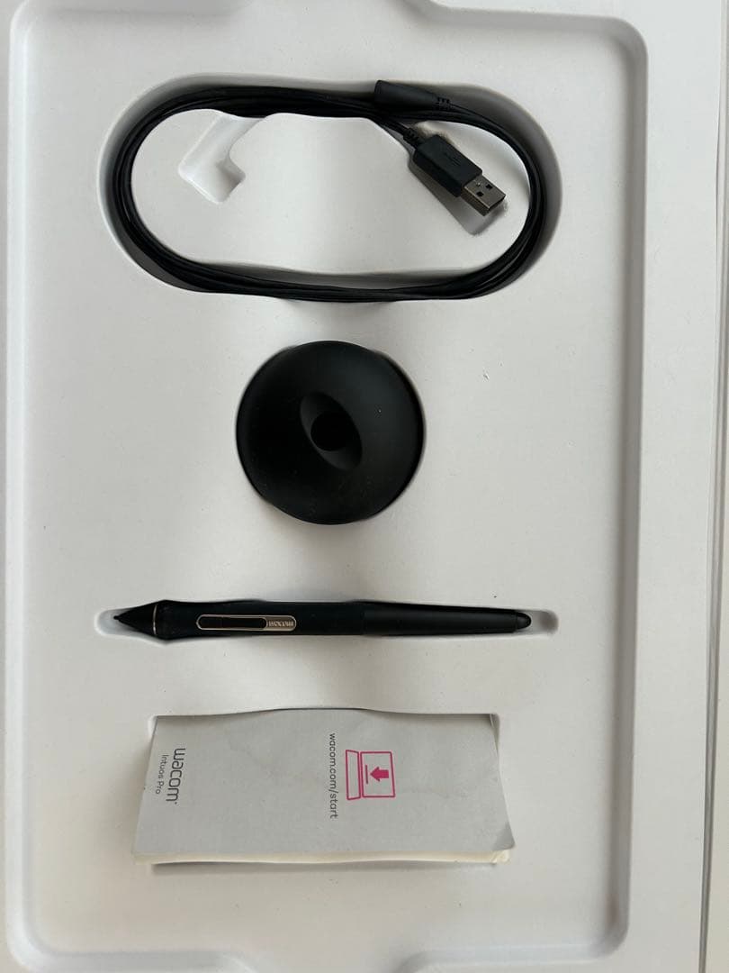 アニWacom Intuos Pro Mサイズ 板タブ