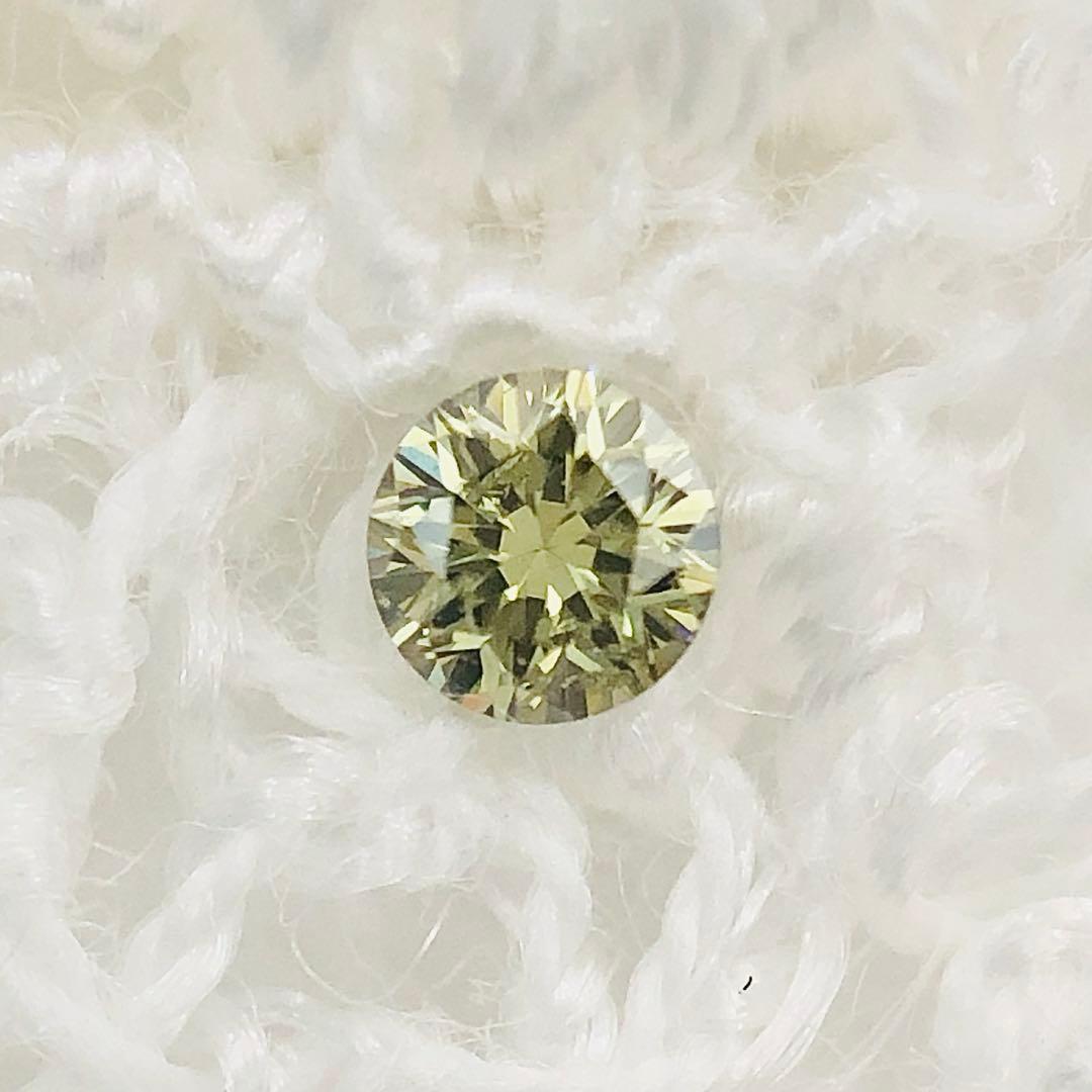 0.032ct Fancy Gray Green SI-2 カメレオンダイヤ