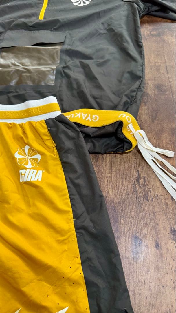 GYAKUSOUセットアップM Nike ランニング 黒/イエロー