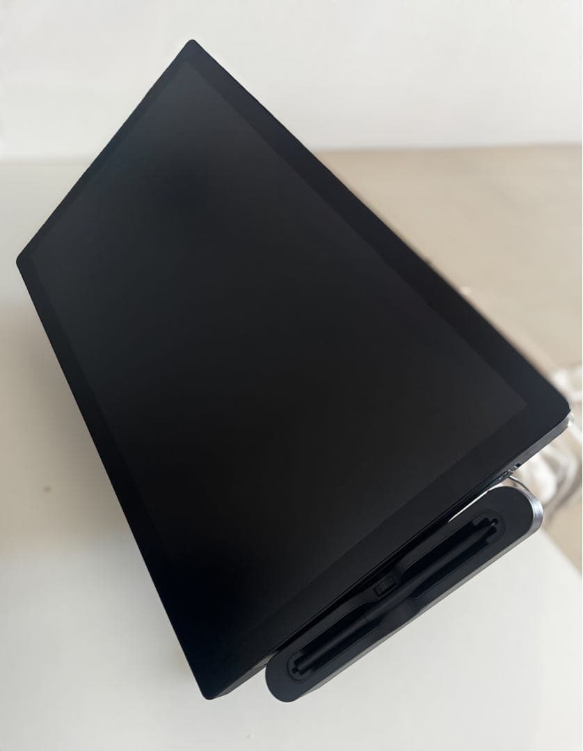 Wacom Cintiq Pro 22 本体＋専用スタンド